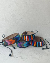 Ladda upp bild till gallerivisning, Armband, Massai (Kenyanskt stödprojekt för handikappade)