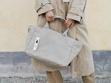 Ladda upp bild till gallerivisning, Väskan LUMME, bomullscanvas