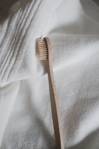 Plastfri tandborste i bambu