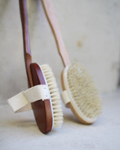 Load image into Gallery viewer, Bath brush with removable handle
