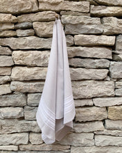 Load image into Gallery viewer, Hand- and dish towel striped, limestone
