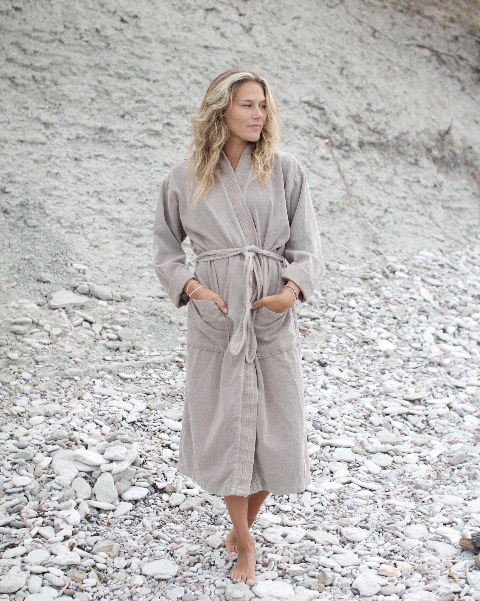 Ladies Luxury Bamboo Cotton Hooded Dressing Gown By Daisy Dreamer, Super  Soft Towelling Robes, Ultra Absorbing Long Pile Bathrobe. Ideal For Hotel,  Gym Or Spa – OLIVIA ROCCO